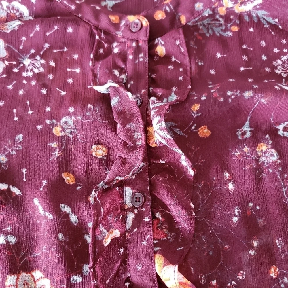 ⭐3/$25⭐ Reitmans Women's Sheer Ruffled Floral Top Size L - Picture 5 of 12